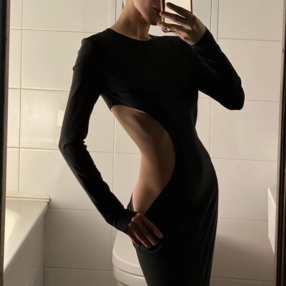 SIMPLY SEXY BLACK DRESS - Picture 2 of 7